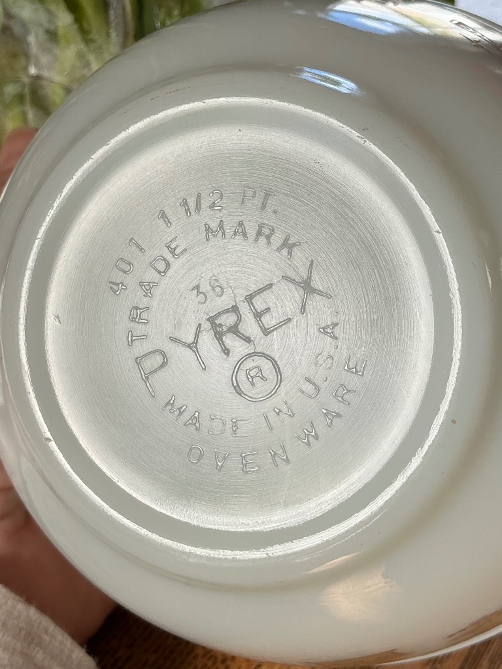 Pyrex Early American Vintage Bowl Glass #401 1 1/2 Pint - Picture 3 of 16